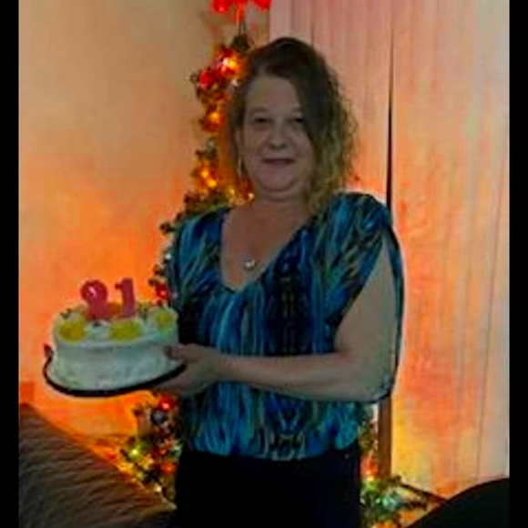 Meet your Posher, Tanya - Picture 1 of 2